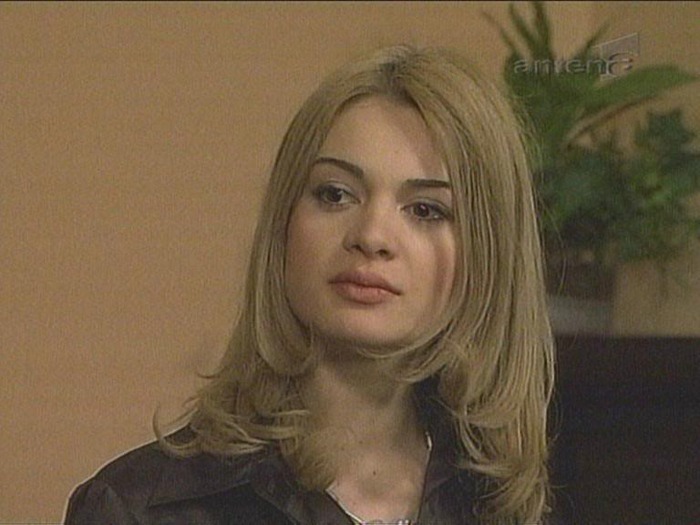 11690023_RVQAHQAHK - Anemona Niculescu