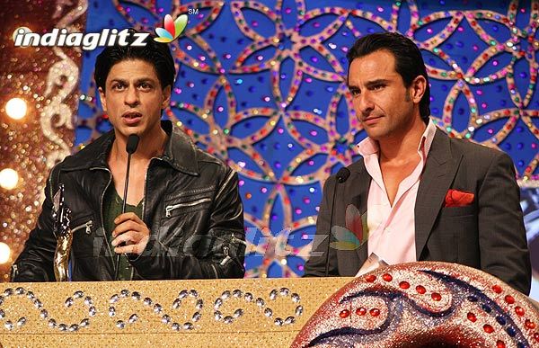 SRK si Saif - Srk cu ceilalti actori