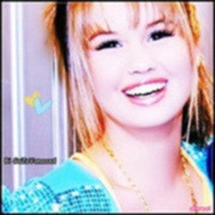 36003129_YMPBTPZSD - debby ryan