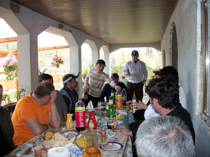 100_1368 - chefuri_intre prieteni porumbari 09-10-11