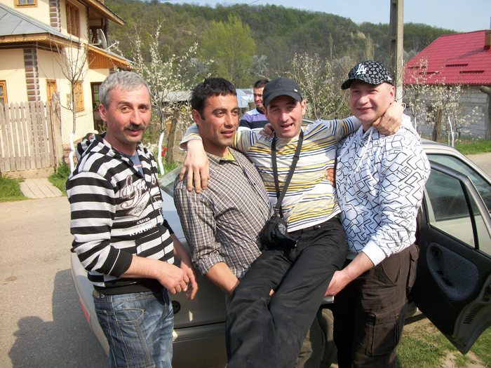 100_1385 - chefuri_intre prieteni porumbari 09-10-11