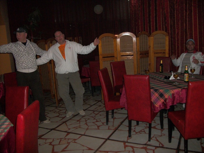 100_1388 - chefuri_intre prieteni porumbari 09-10-11