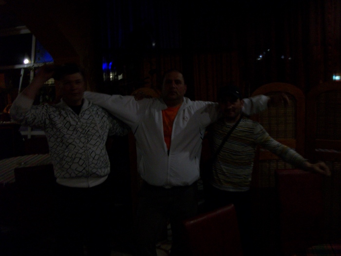 100_1391 - chefuri_intre prieteni porumbari 09-10-11