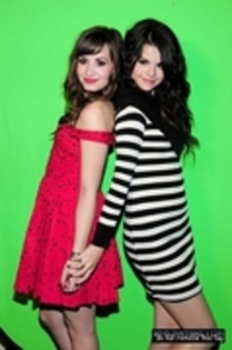 20468121_AQNXQOJCP - Demy lovato