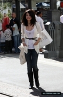 20469487_VIAPBRGFD - Demy lovato