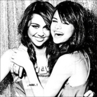 34643509_ORHSQTJQZ - Demy lovato