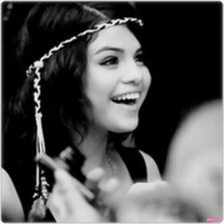 34643537_HNHHXXKOD - Demy lovato