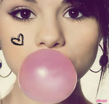 34643670_ISZWTMFST - Demy lovato