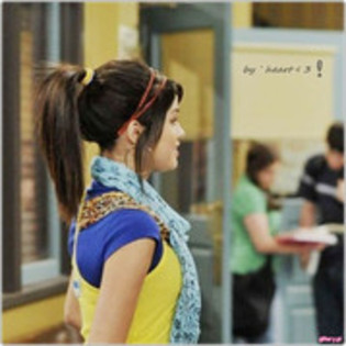 34643235_QWRNVJSVI - Demy lovato