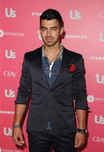 Joe+Jonas+Weekly+Hot+Hollywood+Event+Arrivals+Qegl7XqJvFfl