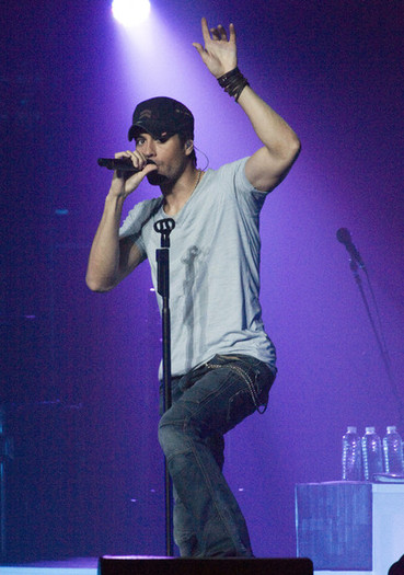 Enrique+Iglesias+Enrique+Iglesias+Performing+cXYv5VnlUOpl