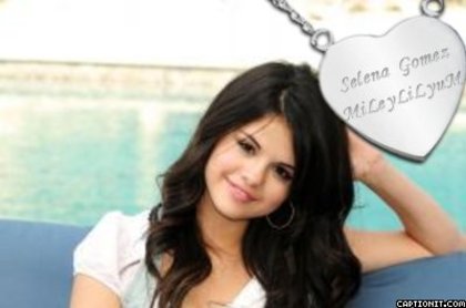 captionit1130924768D32 - ssssselena