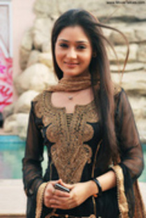 27201332_XPPJNPFWX[1] - Sara Khan sau Sadhna