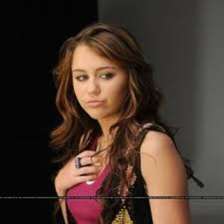 uj - Poze cu Miley Cyrus