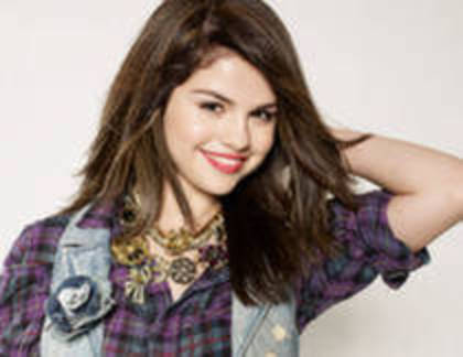 Selena Gomez - Selena Gomez-Poze Cool