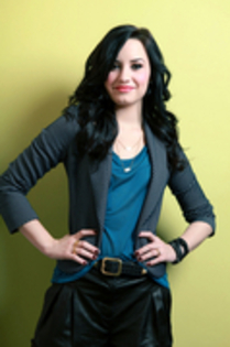 normal_001 - Demi Lovato atat de scumpa