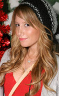 36072529_RTMGEDGCR - Ashley Tisdale