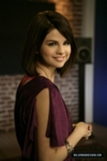 normal_001 - Selena Gomez foarte scumpa