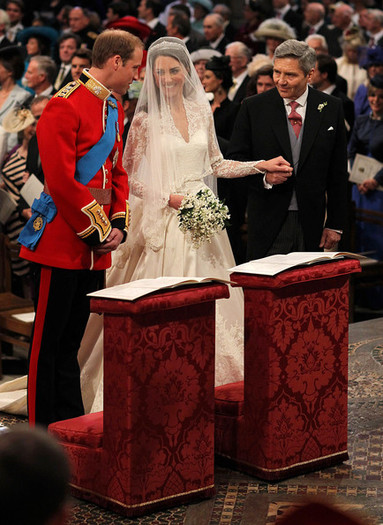 Kate+Middleton+Guests+Arrive+Royal+Wedding+g6J6hnl5HIJl - poze de la nunta regala