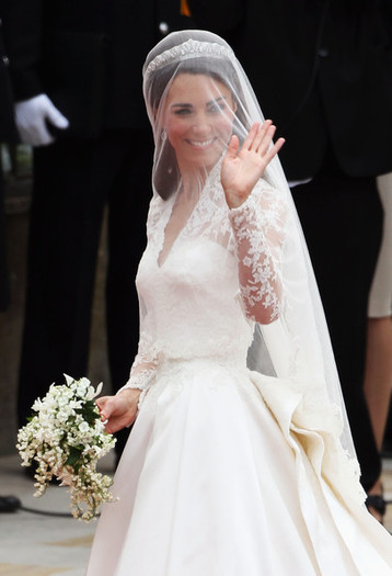 Kate+Middleton+Guests+Arrive+Royal+Wedding+bsBpN4DgJ7zl - poze de la nunta regala