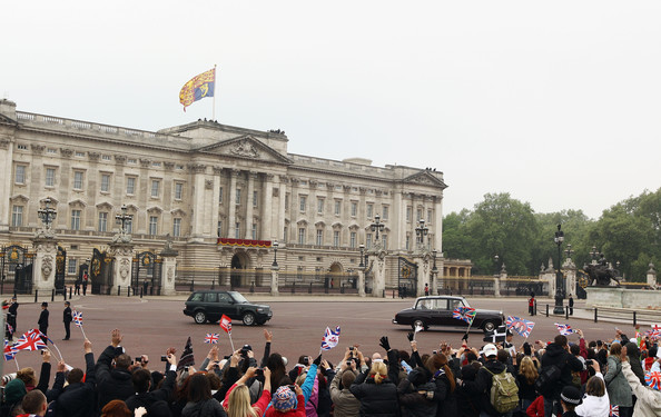 Kate+Middleton+Guests+Arrive+Royal+Wedding+eQxlHxdSAH-l
