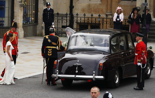 Kate+Middleton+Guests+Arrive+Royal+Wedding+kNuaarEdJAul