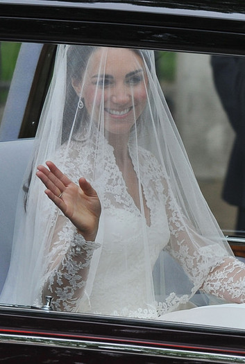 Kate+Middleton+Guests+Arrive+Royal+Wedding+TGqYcrxeAV8l