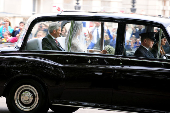 Kate+Middleton+Queen+Elizabeth+II+Arrives+qEU8sZlzTxYl