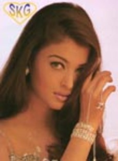 aish12t[1] - Aishwarya Rai