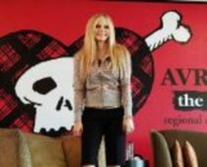 ANCBMYSAGMCBOVRMSJJ - Avril Lavigne