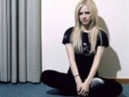 ONNYFTEMQVNMJRODPZQ - Avril Lavigne