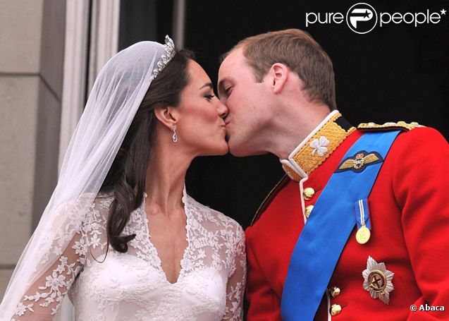 605216-kate-et-william-officiellement-maries-637x0-1