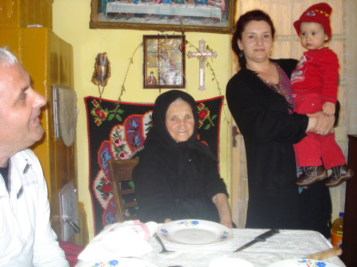 IN VIZITA LA BUNICA