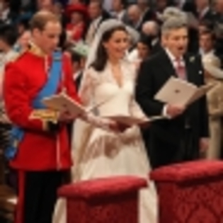 Prince-William-and-Kate-Middleton-at-Royal-Wedding-1-94x94[1] - Nunta Regala