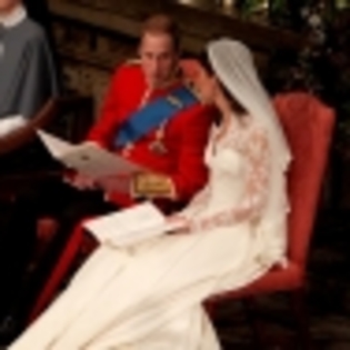 Prince-William-and-Kate-Middleton-at-Royal-Wedding-8-94x94[1] - Nunta Regala