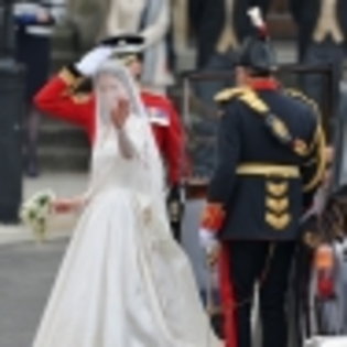 Royal-Wedding-Wedding-Guests-And-Party-Make-Their-Way-To-Westminster-Abbey-8-94x94[1]