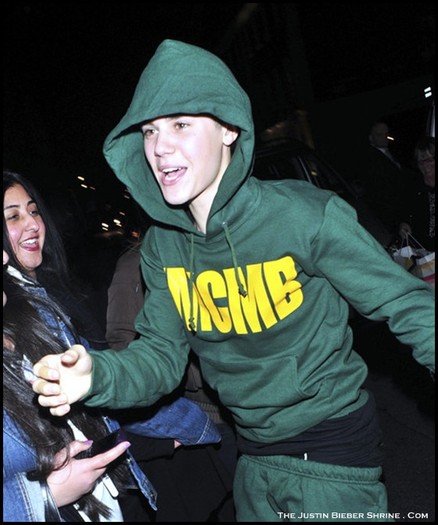 justinbieber-london-march2011-01 - Justin Bieber 000000