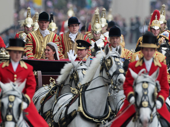Royal+Wedding+Carriage+Procession+Buckingham+8K7RP6Ed12ll