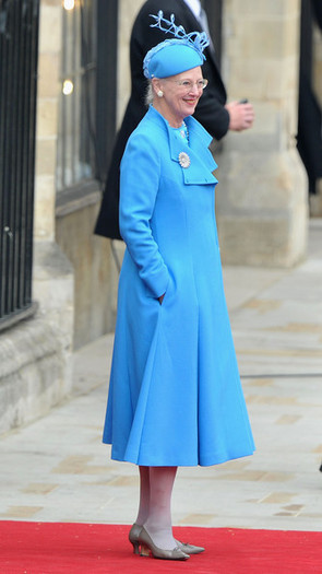 Royal+Wedding+Carriage+Procession+Buckingham+cgjMFCiohArl - poze de la nunta regala