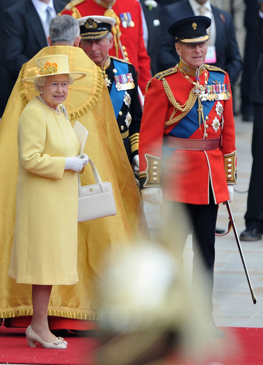 Royal+Wedding+Carriage+Procession+Buckingham+d2A7YpFEThal - poze de la nunta regala