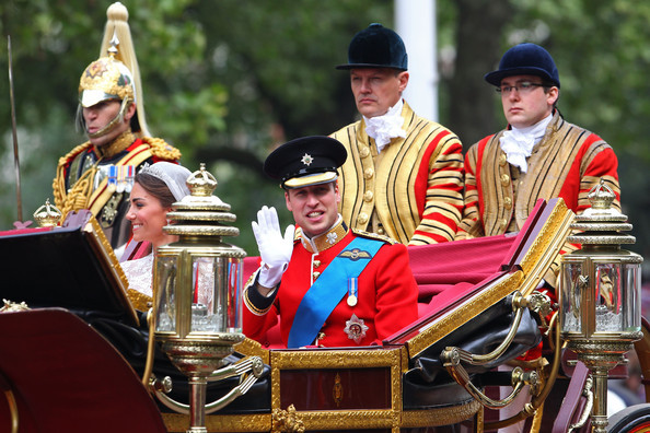 Royal+Wedding+Carriage+Procession+Buckingham+M5kths0twb4l