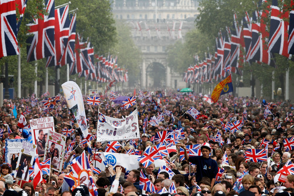 Royal+Wedding+Carriage+Procession+Buckingham+myQmXg768Ktl - poze de la nunta regala