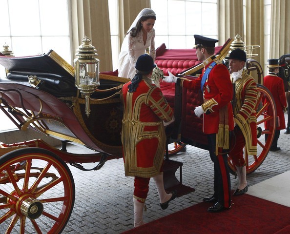 Royal+Wedding+Carriage+Procession+Buckingham+9OKmzi7Kt0Pl - poze de la nunta regala2