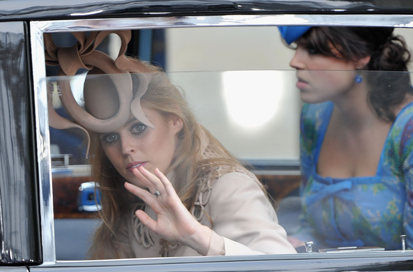 Royal+Wedding+Carriage+Procession+Buckingham+oiz8_zF6Og2l