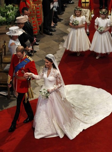 Royal+Wedding+Carriage+Procession+Buckingham+CP8mY0lCXufl