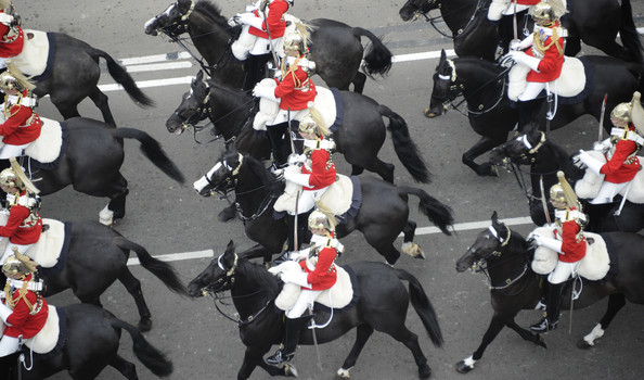 Royal+Wedding+Carriage+Procession+Buckingham+PNg_v4ojhW0l