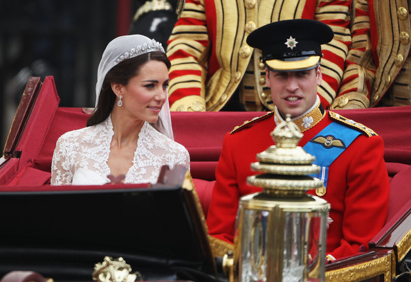 Royal+Wedding+Carriage+Procession+Buckingham+pPjFxck3CoCl