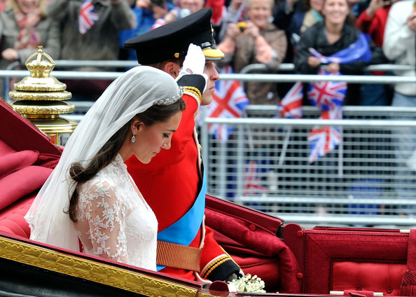 Royal+Wedding+Carriage+Procession+Buckingham+gIrZ1tYoF19l
