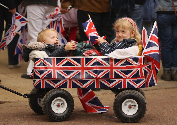 Royal+Wedding+Carriage+Procession+Buckingham+JSeKwsQfX0pl