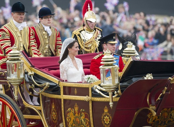 Royal+Wedding+Carriage+Procession+Buckingham+M1PO6kkGcp5l
